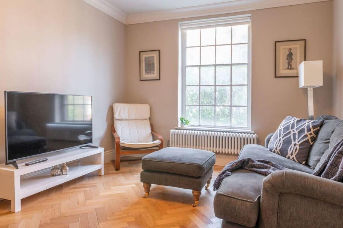 A Regal Abode - Marylebone - By Frankie Says Apartment London Exterior photo